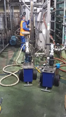 Non destructive testing and integrity inspection method of a plate heat exchanger / pasteuriser utilising the saline conductivity method Non destructive testing and integrity inspection method of a plate heat exchanger / pasteuriser utilising the saline conductivity method